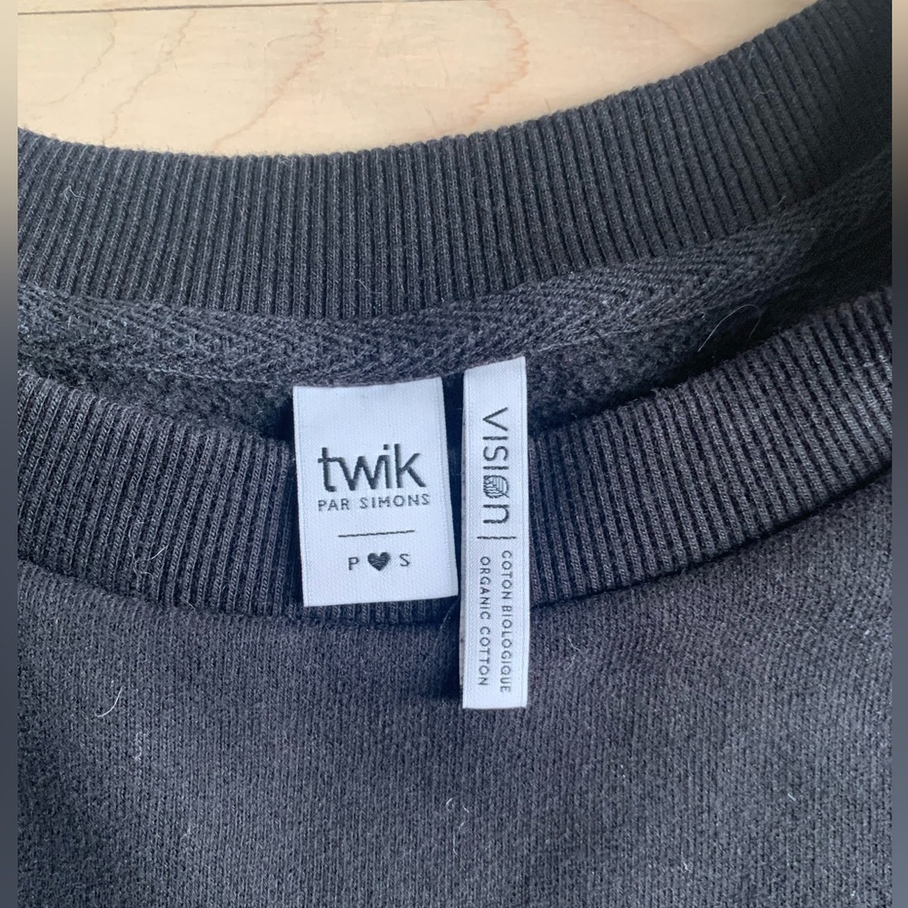 TWIK by Simons - Graphic Sweater dress - Picture 4 of 8